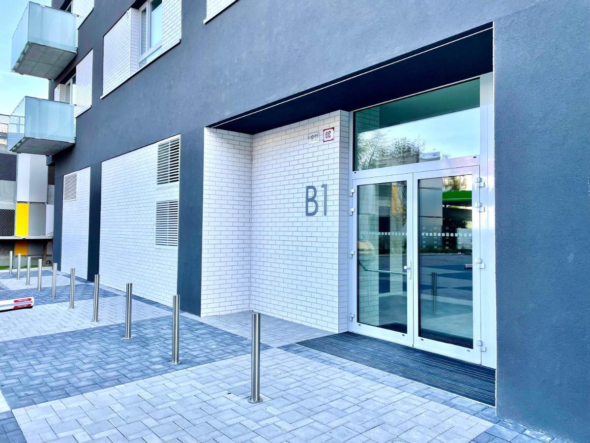 Arenas Apartman Pozsony Kültér fotó